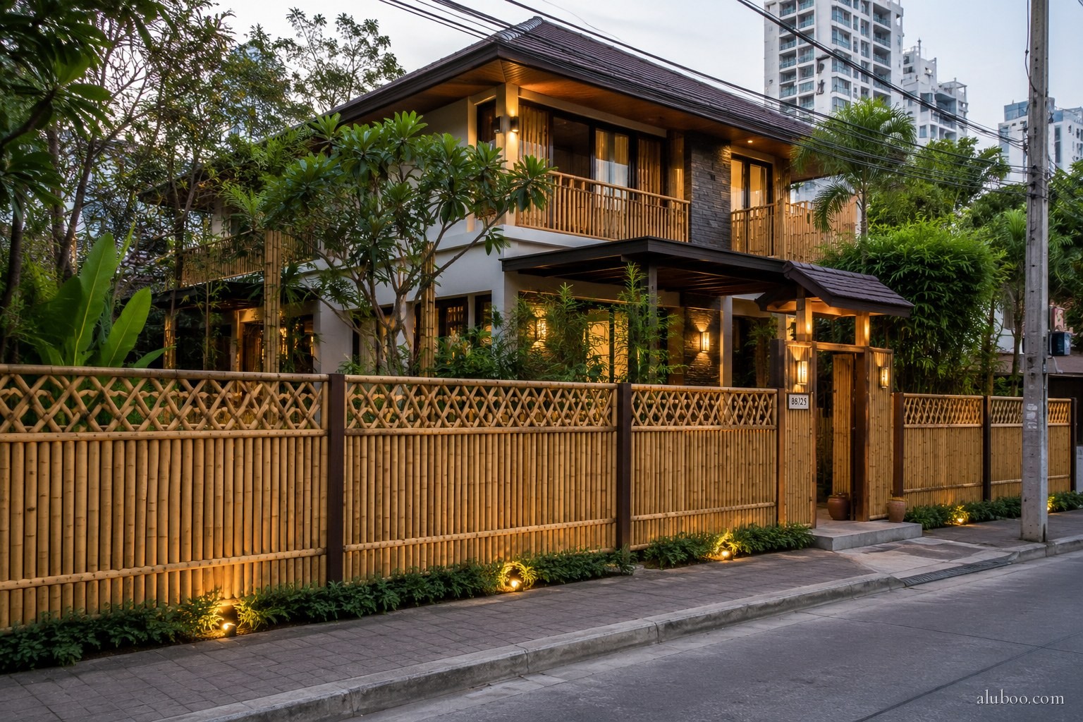 Aluboo bamboo-look aluminum fence, Pattaya city home